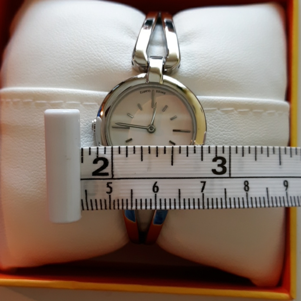 Esq Movado Silver💕woman's watch💝